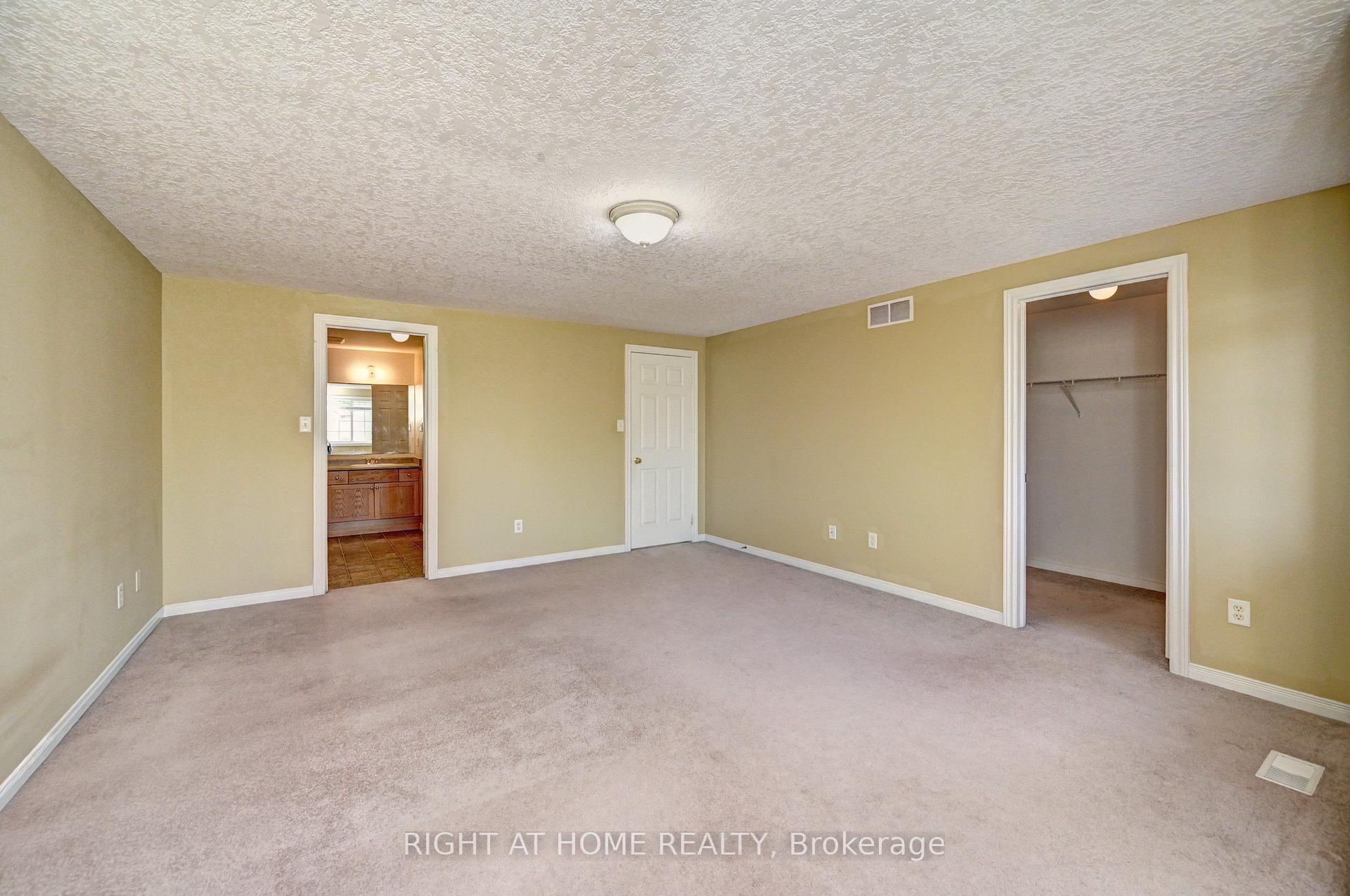 Photo 23 of 760 Paris Boulevard, Waterloo, Beechwood West — HOMEH