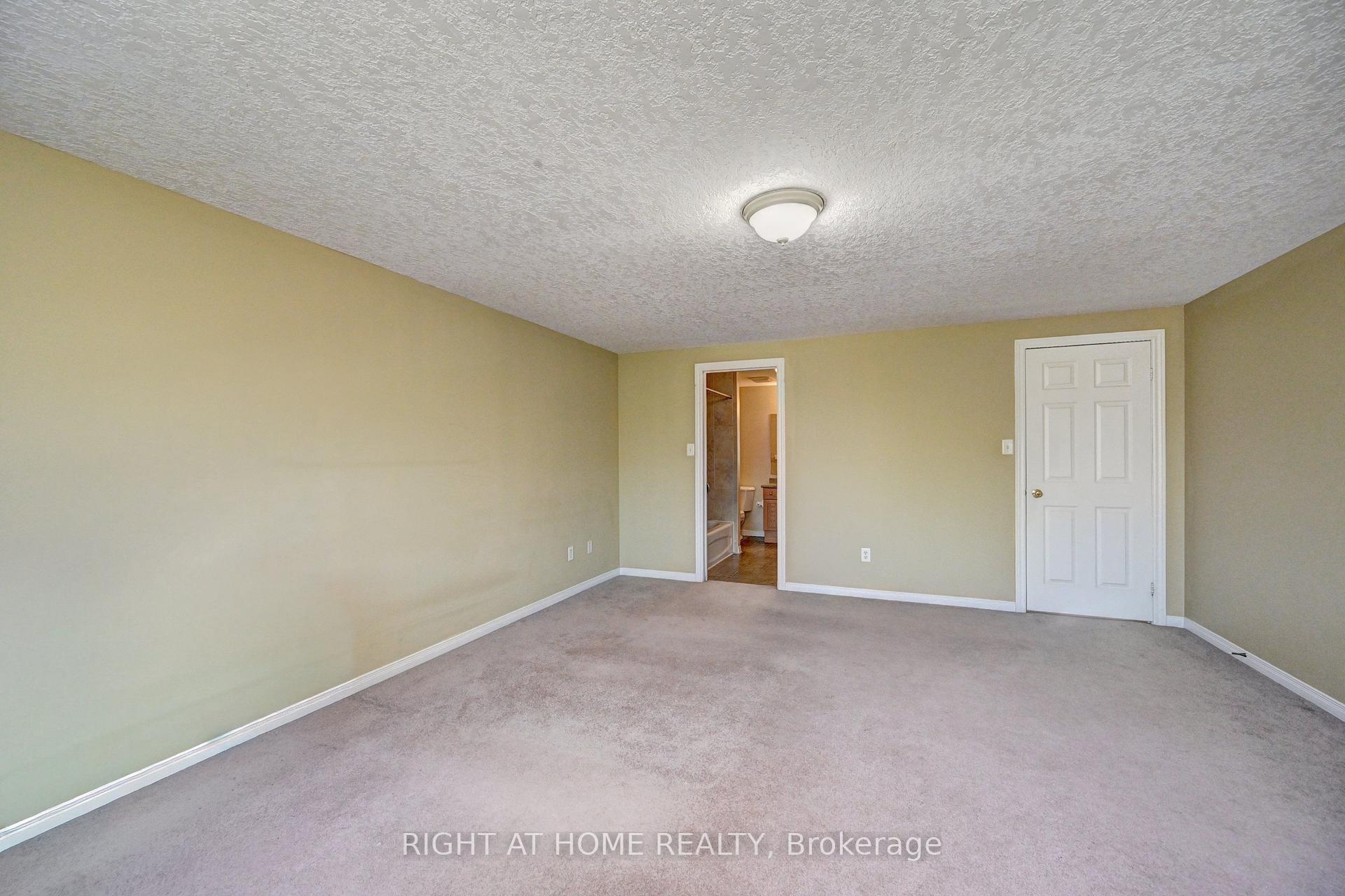 Photo 25 of 760 Paris Boulevard, Waterloo, Beechwood West — HOMEH