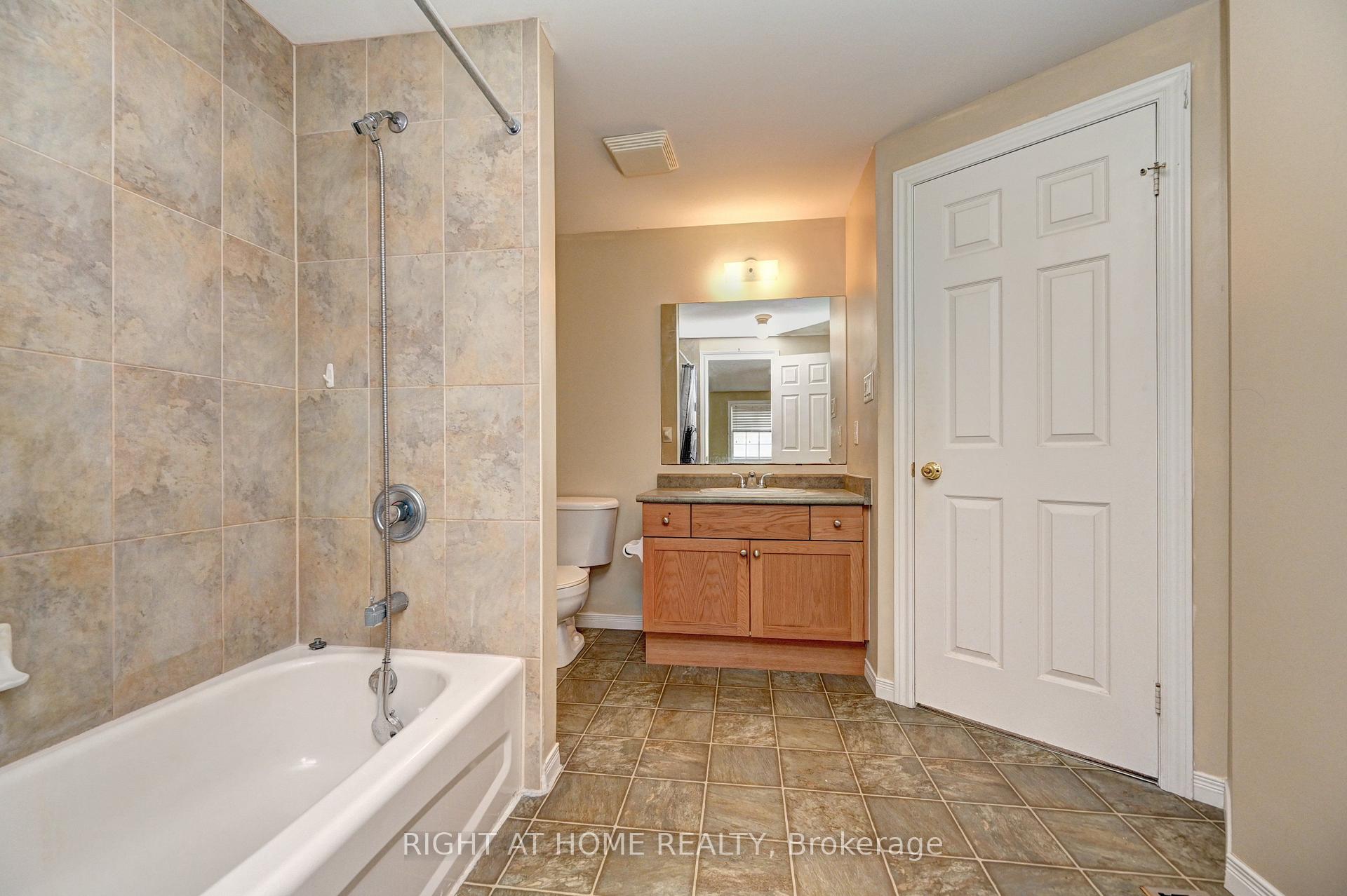 Photo 26 of 760 Paris Boulevard, Waterloo, Beechwood West — HOMEH