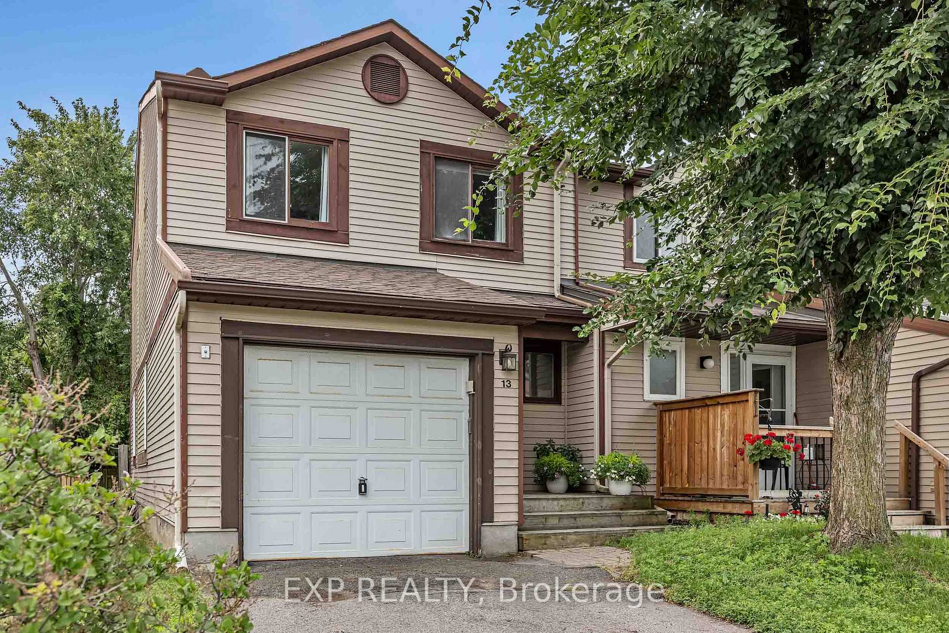 Photo 2 of 13 Shearer Crescent, Ottawa, Kanata - Katimavik — HOMEH