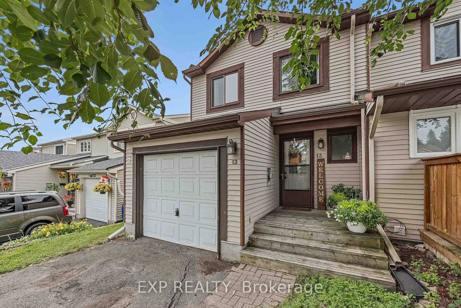 Photo 3 of 13 Shearer Crescent, Ottawa, Kanata - Katimavik — HOMEH