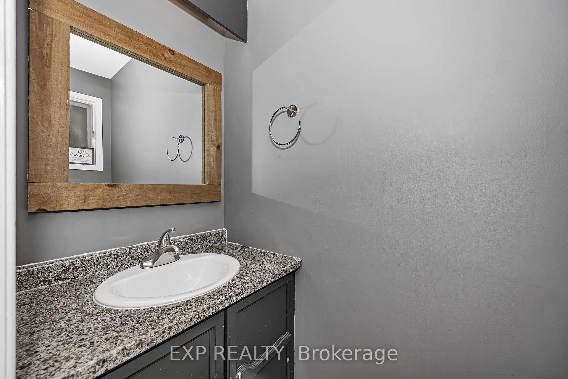 Photo 5 of 13 Shearer Crescent, Ottawa, Kanata - Katimavik — HOMEH