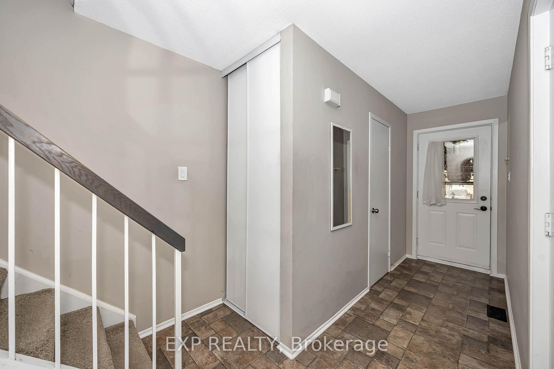 Photo 6 of 13 Shearer Crescent, Ottawa, Kanata - Katimavik — HOMEH