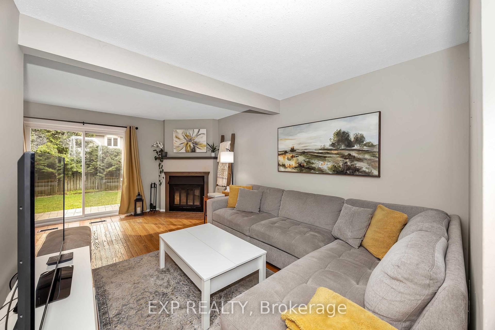 Photo 8 of 13 Shearer Crescent, Ottawa, Kanata - Katimavik — HOMEH