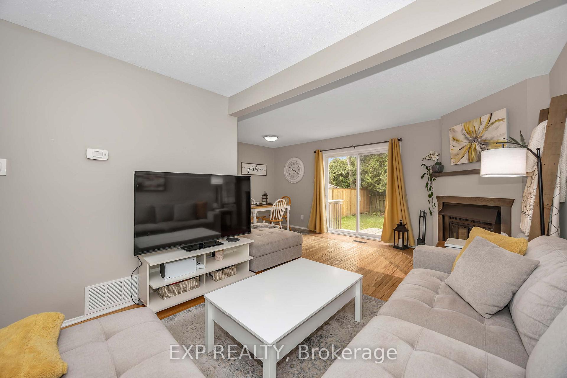 Photo 9 of 13 Shearer Crescent, Ottawa, Kanata - Katimavik — HOMEH