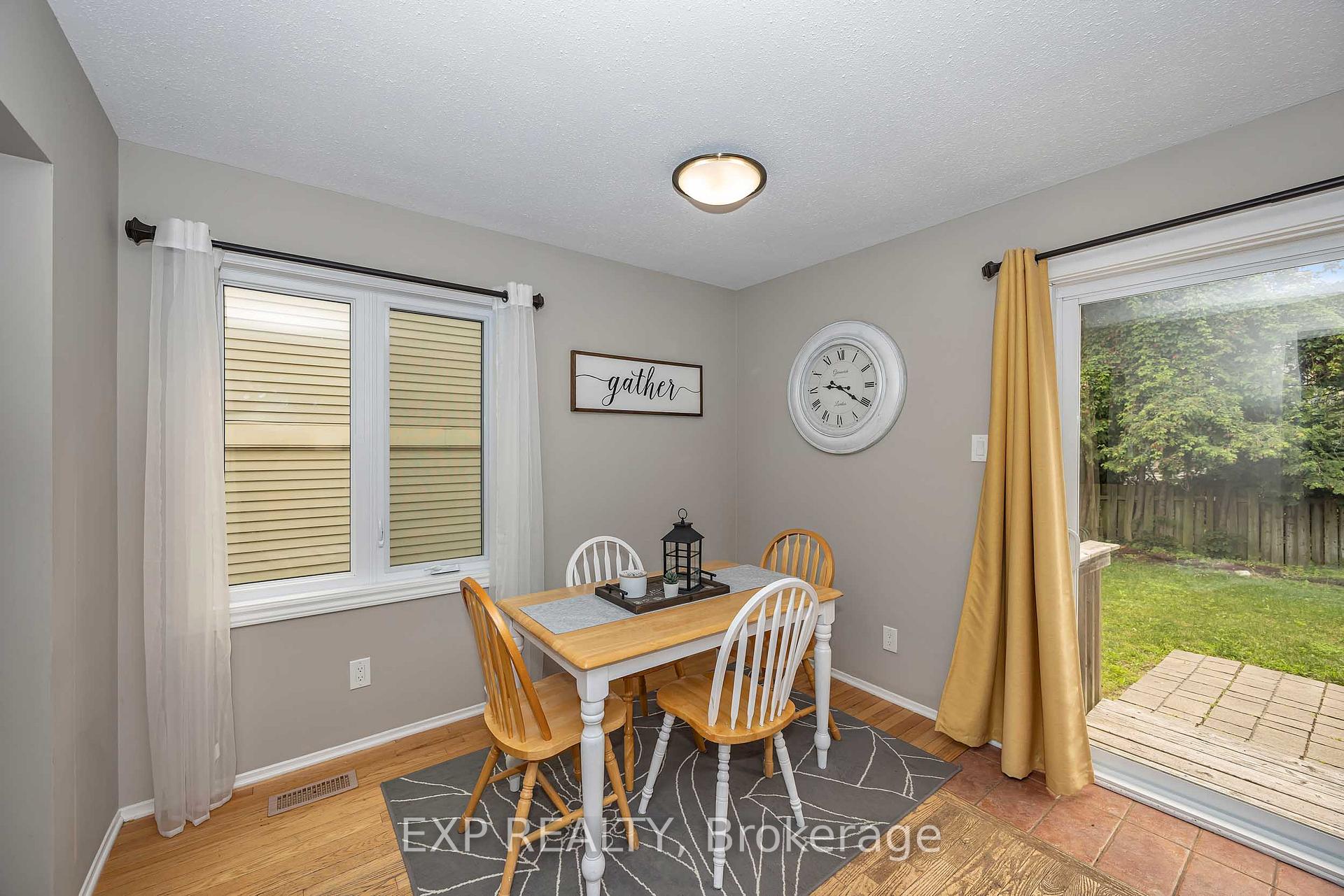 Photo 11 of 13 Shearer Crescent, Ottawa, Kanata - Katimavik — HOMEH