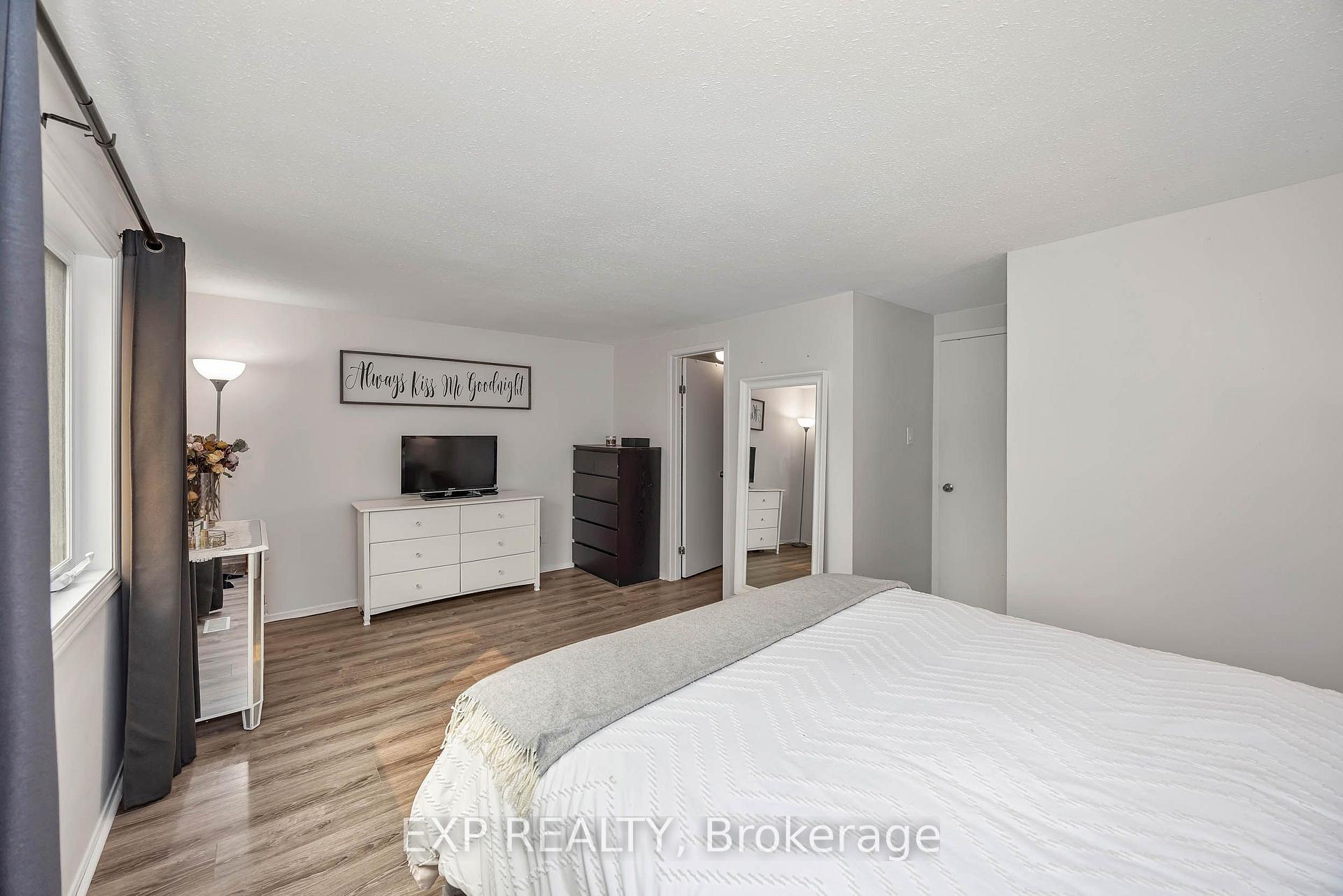 Photo 17 of 13 Shearer Crescent, Ottawa, Kanata - Katimavik — HOMEH
