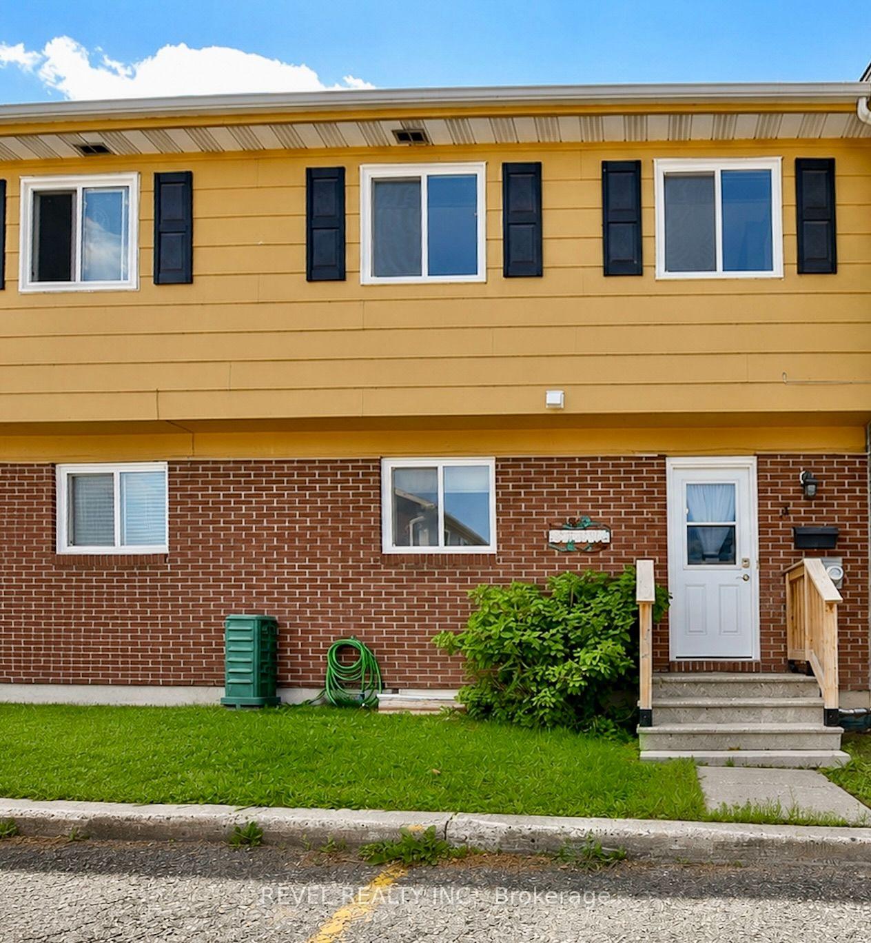 Front of Unit 3, 537 College Street