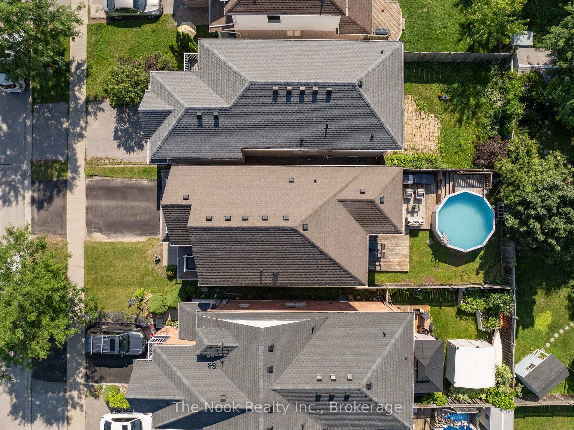 Photo 3 of 153 Madden Place, Clarington, Bowmanville — HOMEH