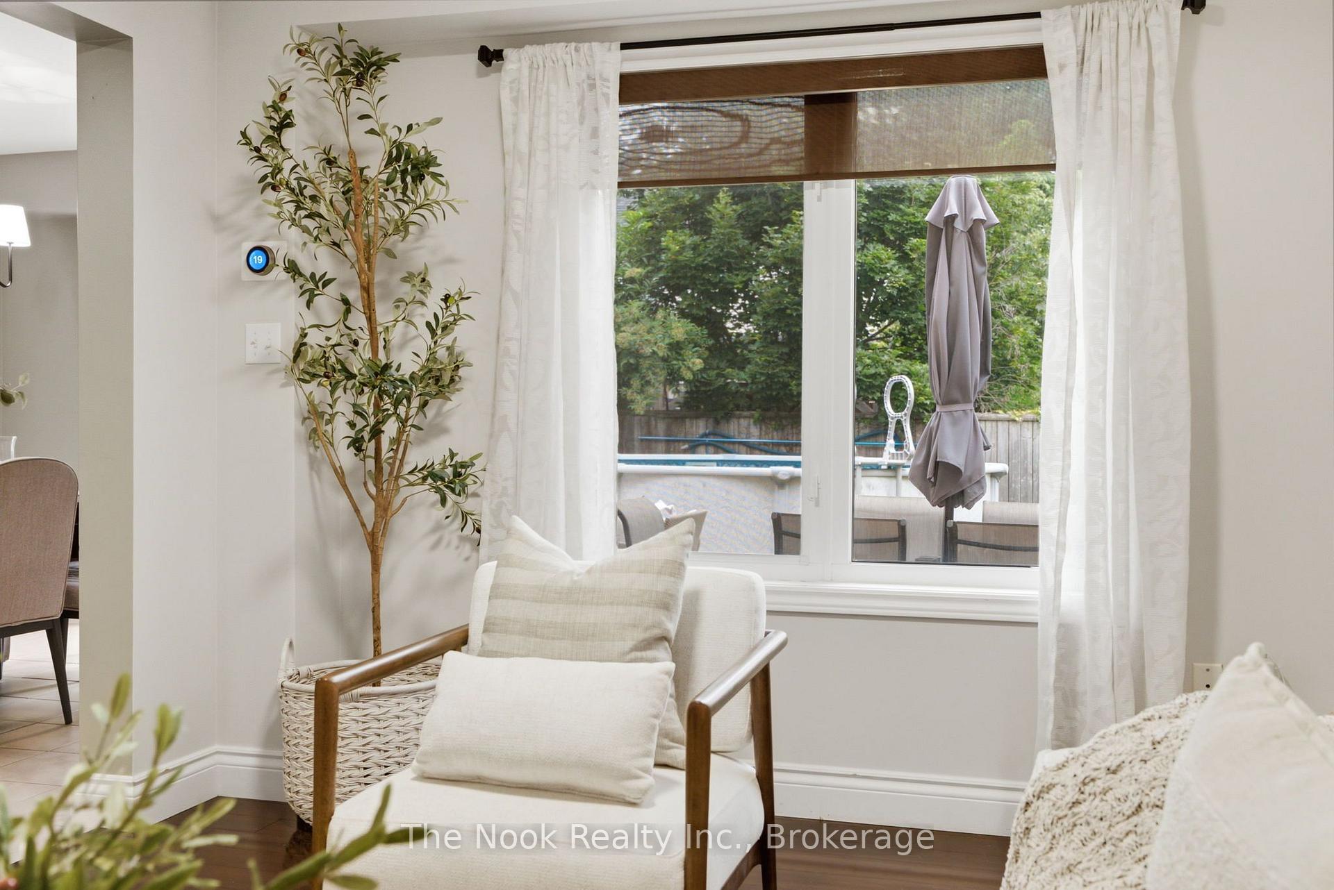 Photo 8 of 153 Madden Place, Clarington, Bowmanville — HOMEH