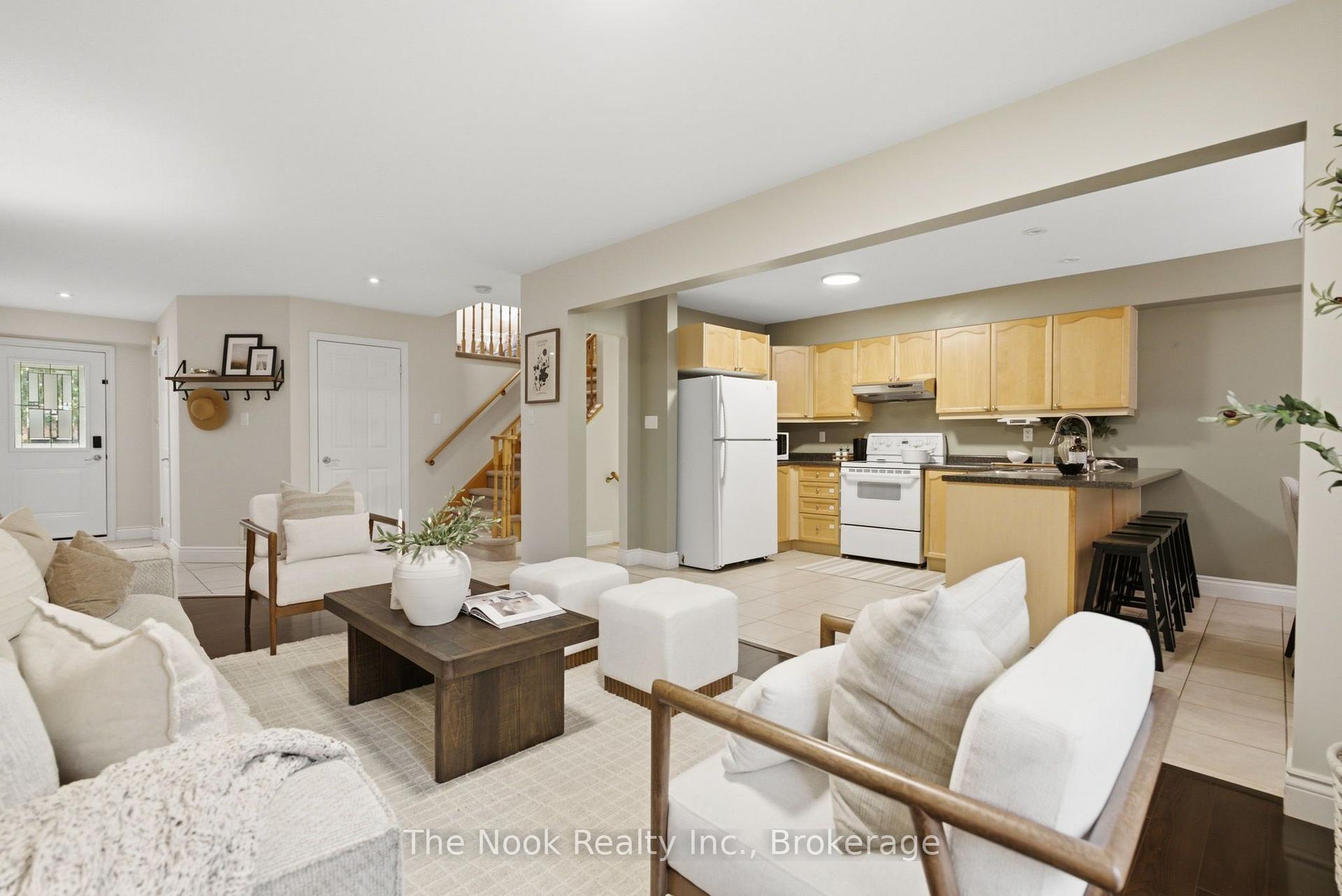 Photo 11 of 153 Madden Place, Clarington, Bowmanville — HOMEH
