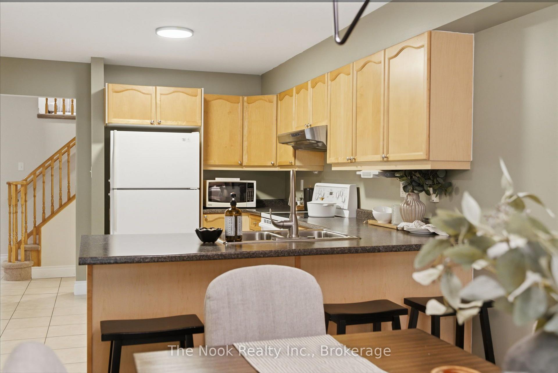 Photo 16 of 153 Madden Place, Clarington, Bowmanville — HOMEH
