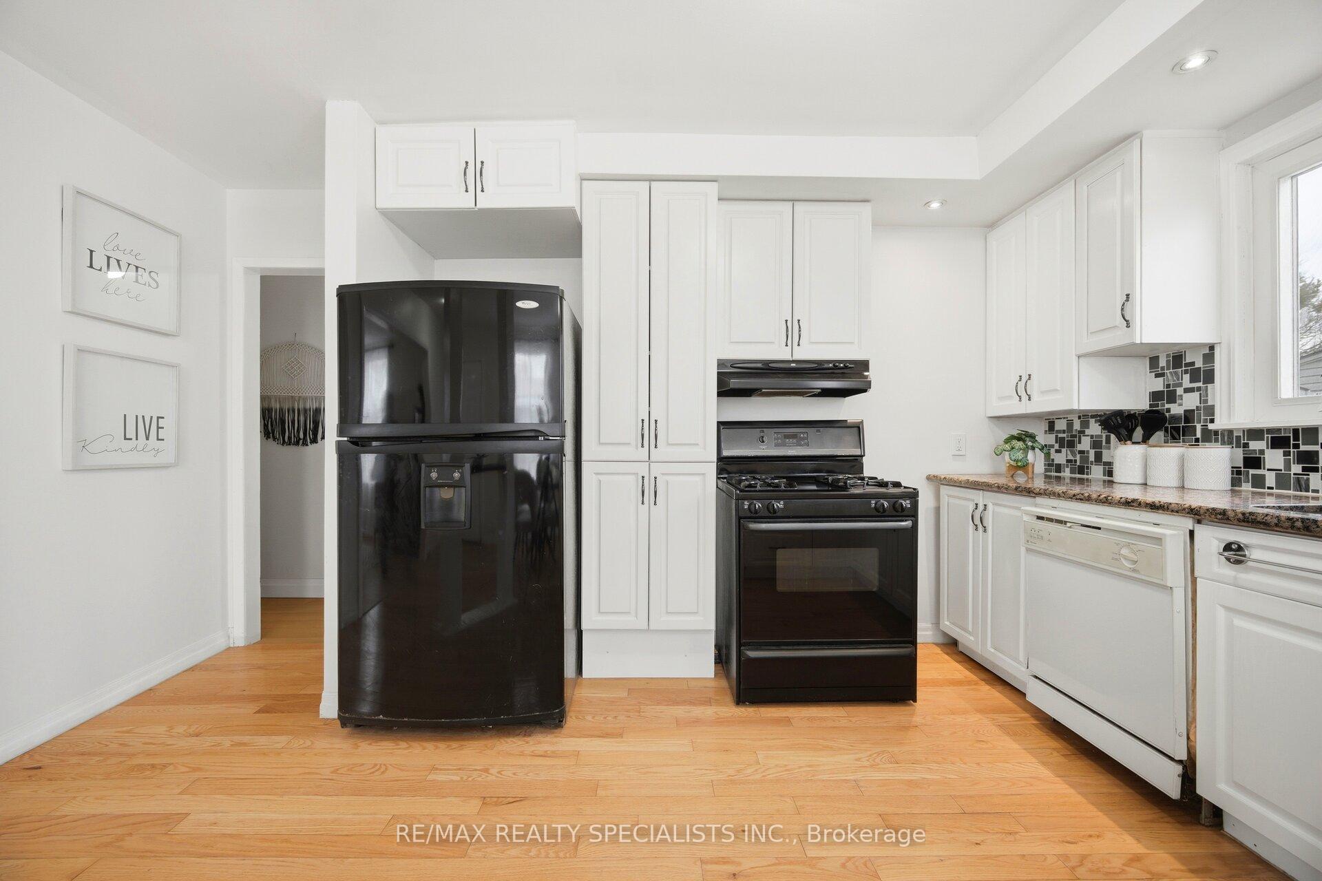 Photo 18 of 172 Celina Street, Oshawa, Central — HOMEH
