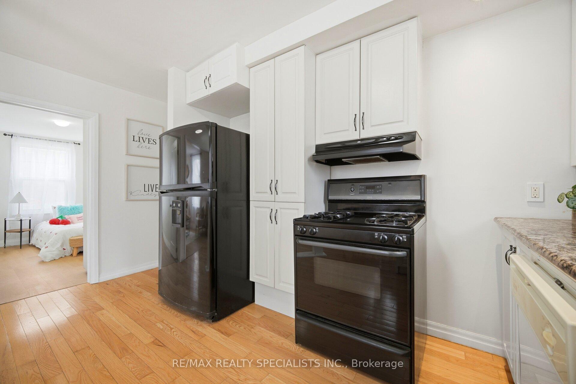Photo 23 of 172 Celina Street, Oshawa, Central — HOMEH
