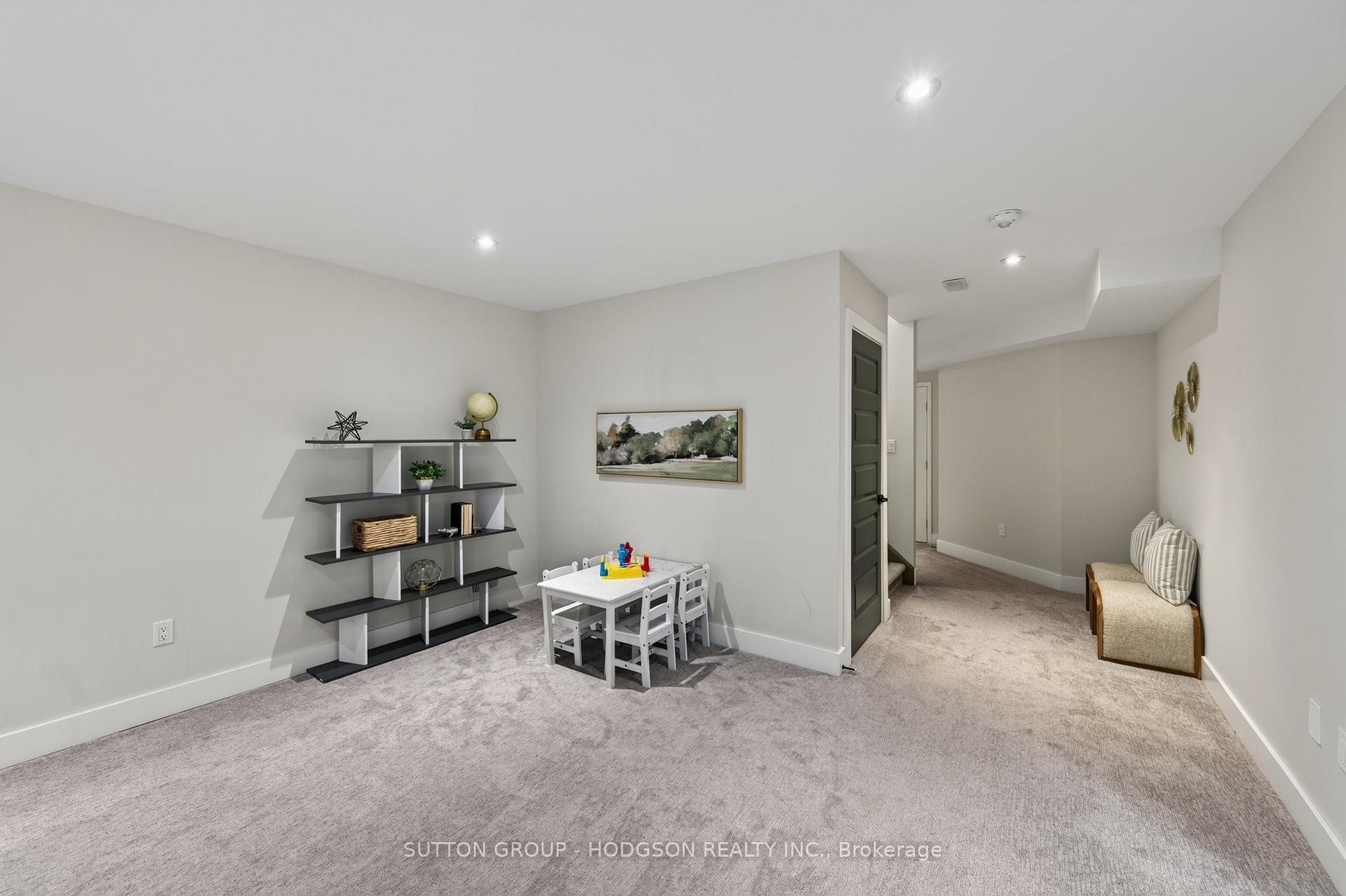 Photo 35 of 1817 Brunson Way, London, South A — HOMEH