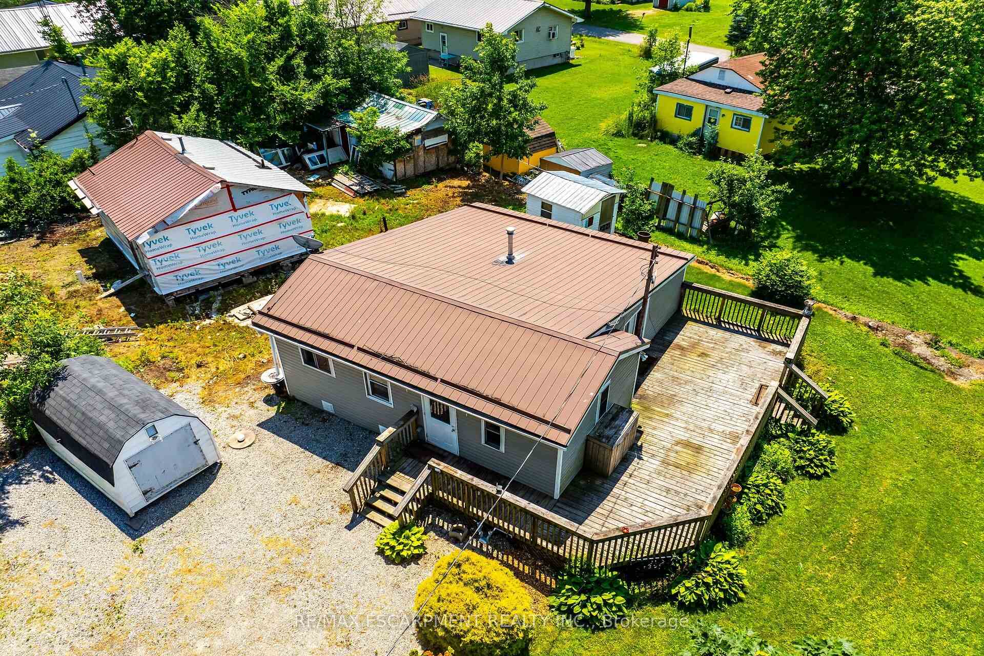 Photo 3 of 19 Barbara Drive, Haldimand — HOMEH