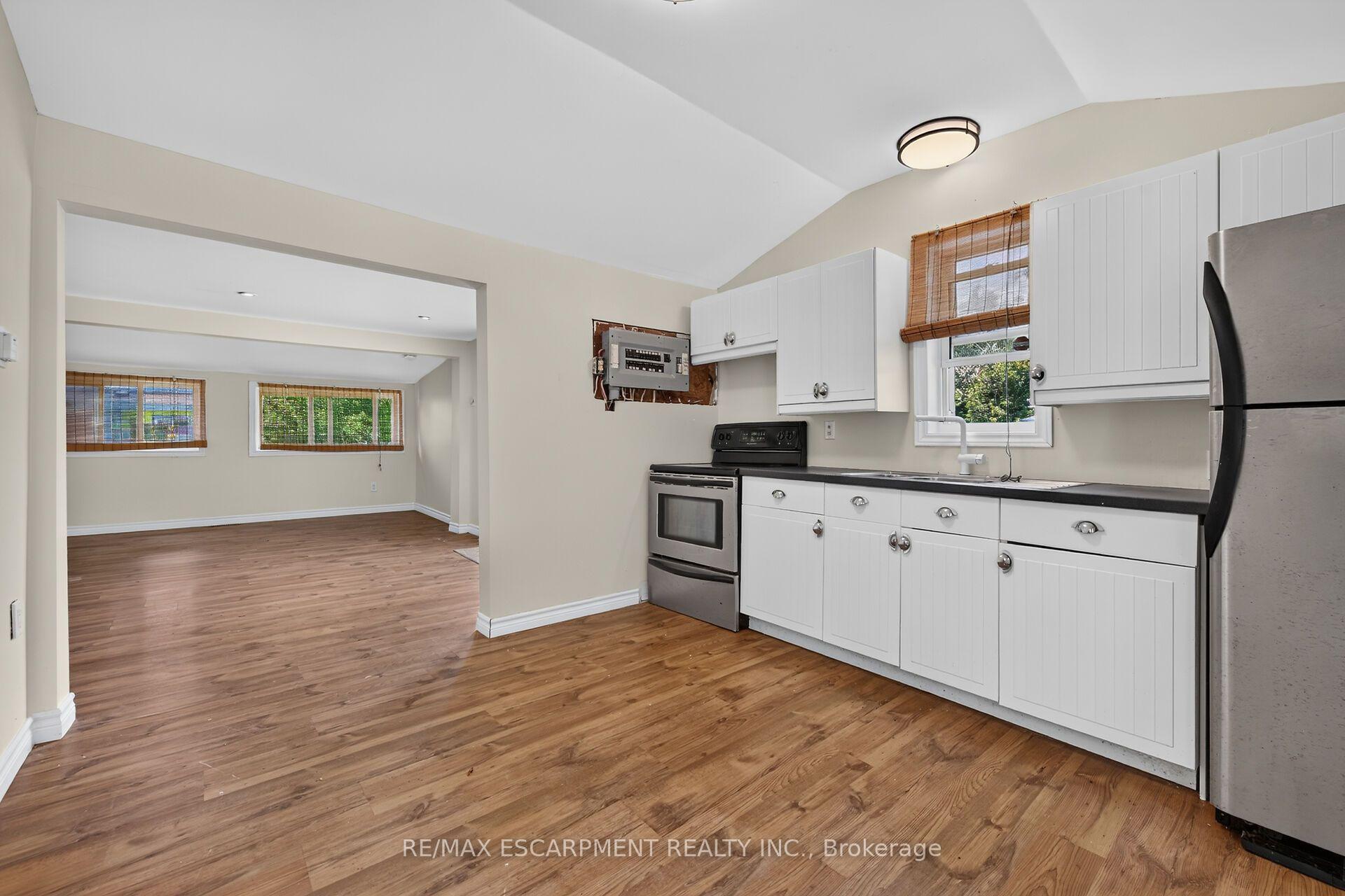 Photo 12 of 19 Barbara Drive, Haldimand — HOMEH