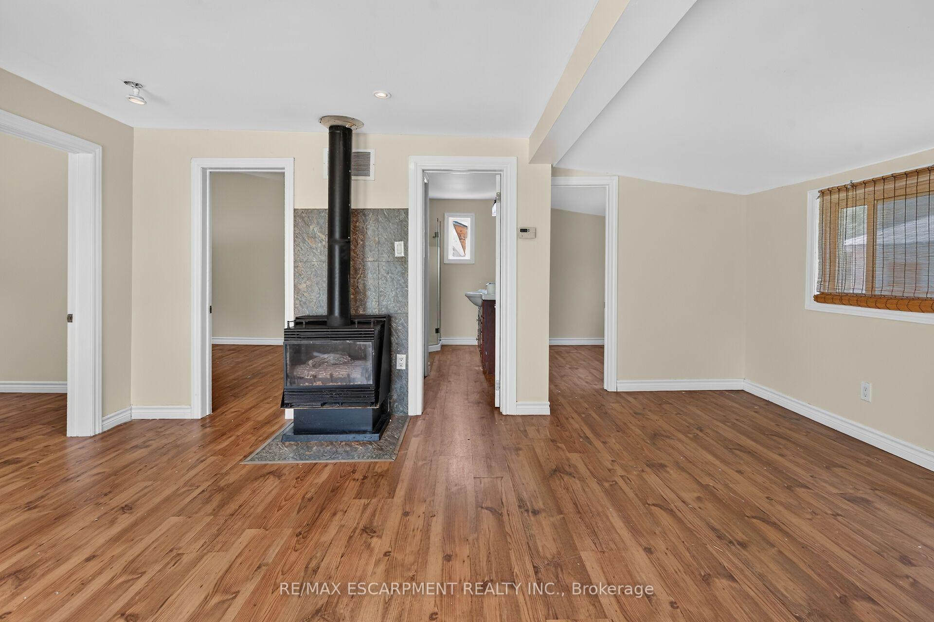 Photo 17 of 19 Barbara Drive, Haldimand — HOMEH
