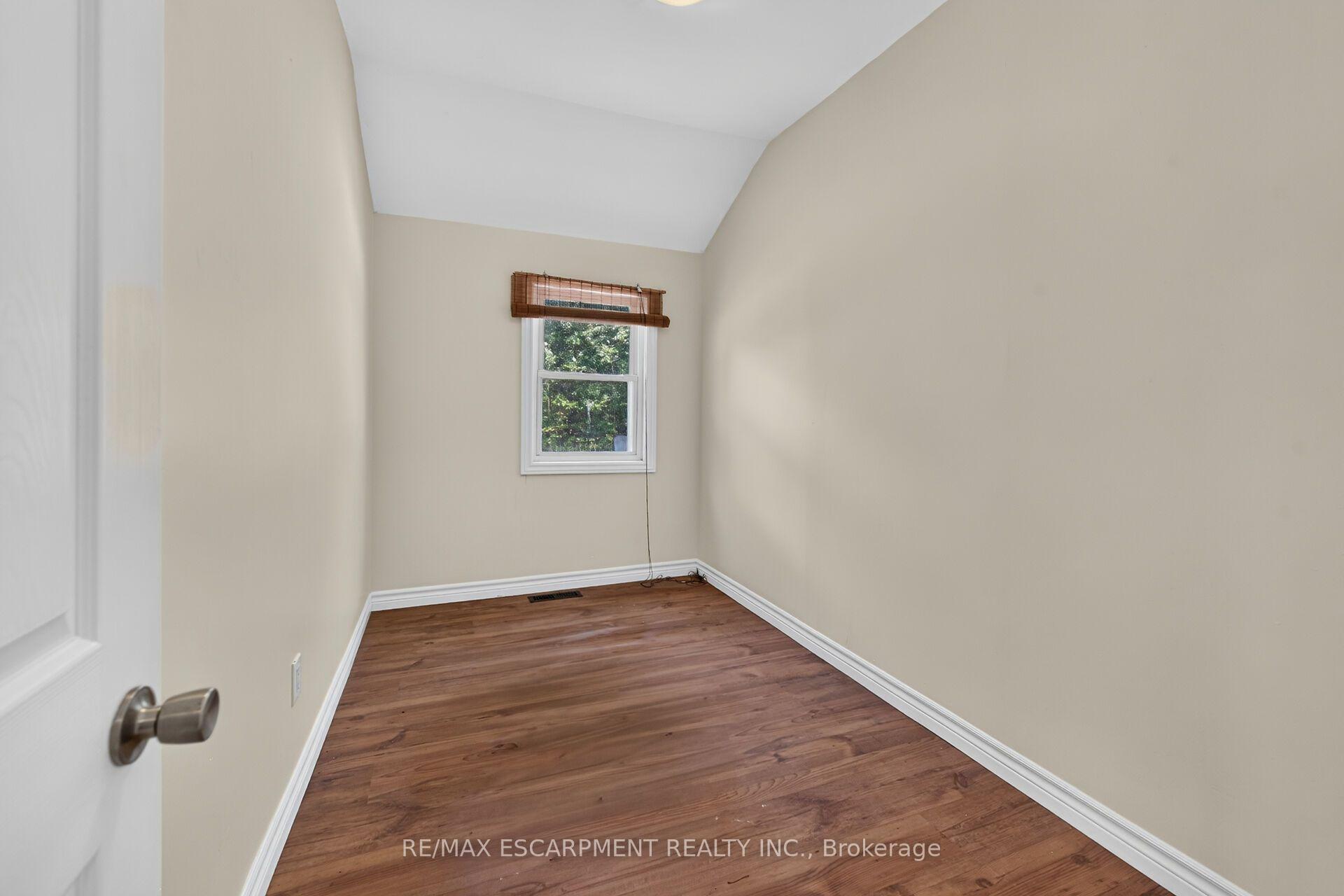 Photo 25 of 19 Barbara Drive, Haldimand — HOMEH