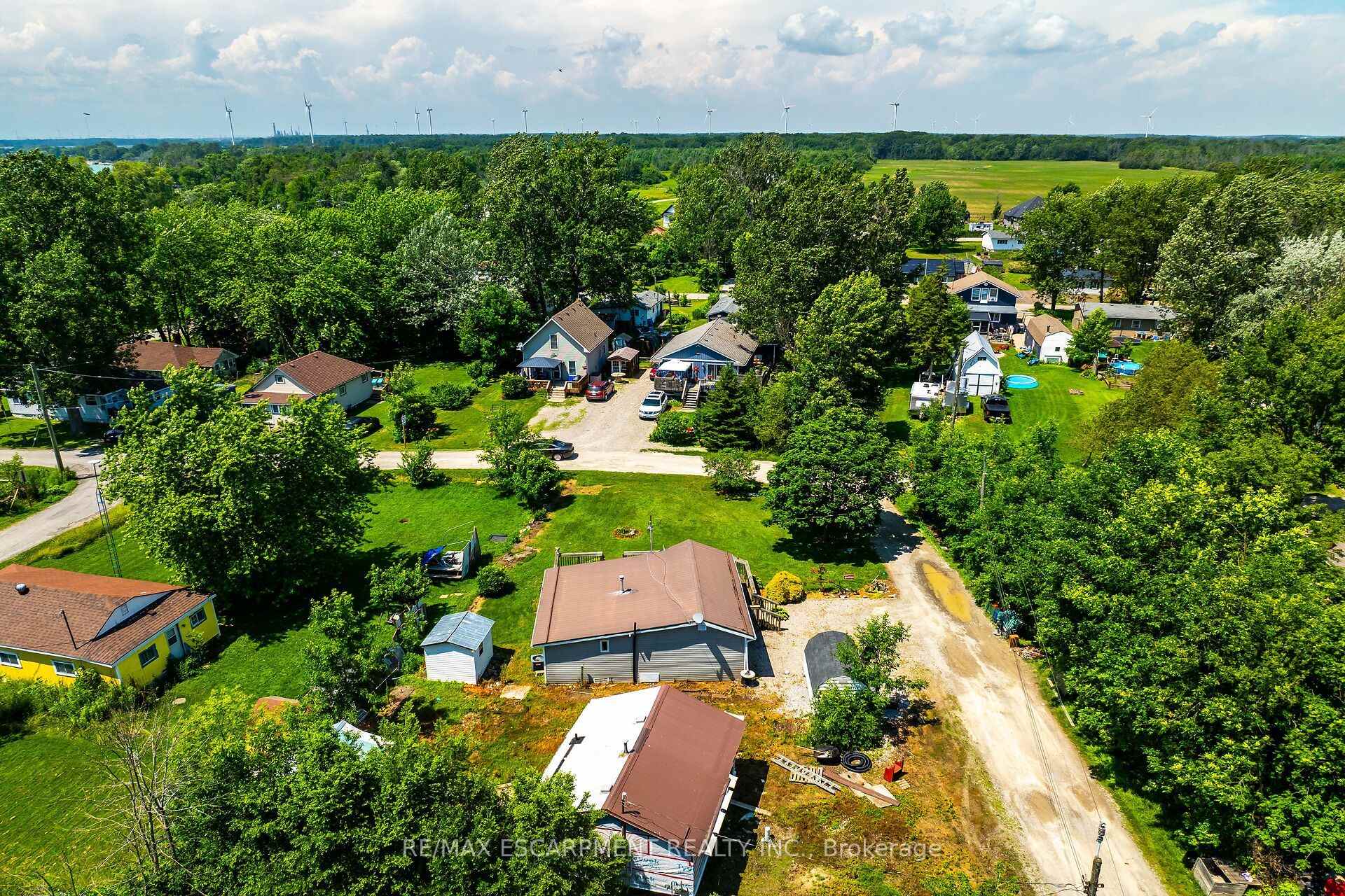 Photo 43 of 19 Barbara Drive, Haldimand — HOMEH