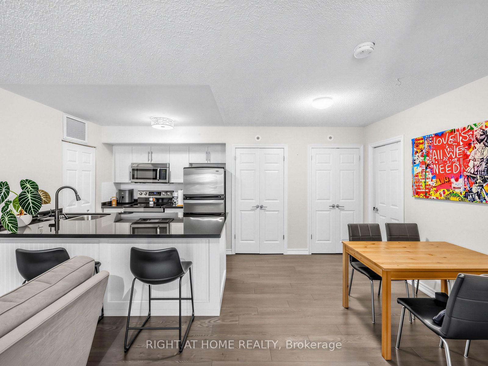 Photo 6 of Unit 61, 95 The Queensway, Toronto, High Park-Swansea — HOMEH