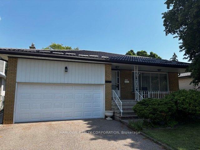 Photo 1 of 3297 Lonefeather Crescent, Mississauga, Applewood — HOMEH