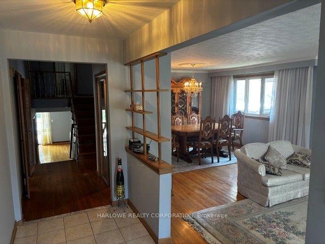 Photo 6 of 3297 Lonefeather Crescent, Mississauga, Applewood — HOMEH