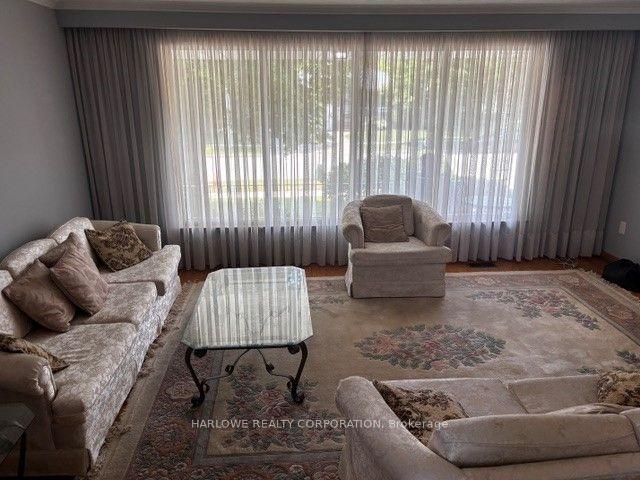 Photo 10 of 3297 Lonefeather Crescent, Mississauga, Applewood — HOMEH