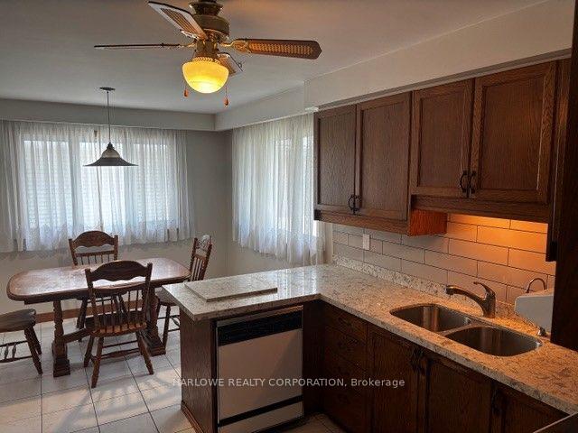 Photo 13 of 3297 Lonefeather Crescent, Mississauga, Applewood — HOMEH