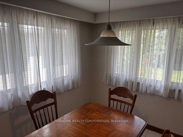 Photo 16 of 3297 Lonefeather Crescent, Mississauga, Applewood — HOMEH
