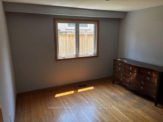 Photo 20 of 3297 Lonefeather Crescent, Mississauga, Applewood — HOMEH