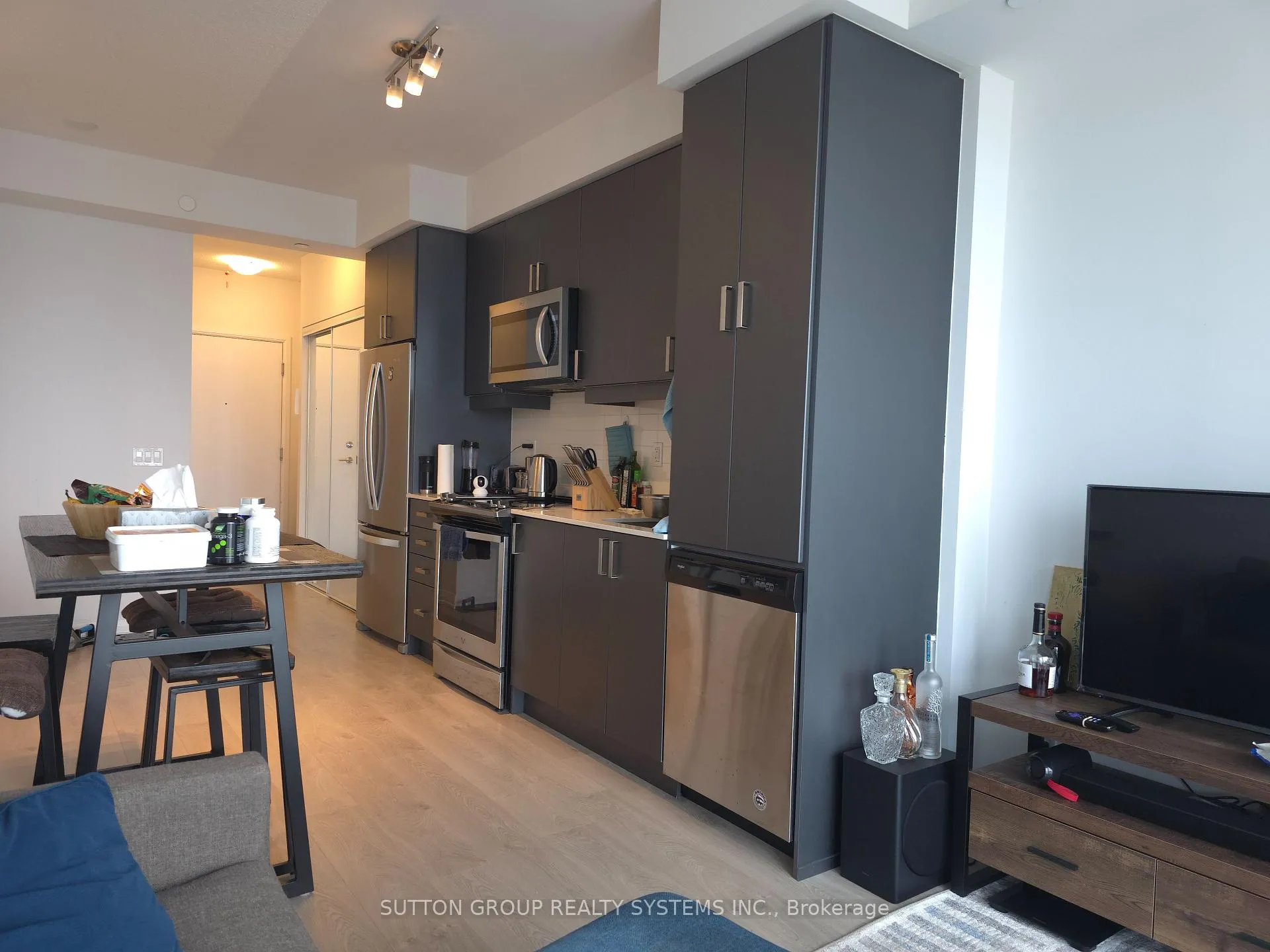 Photo 6 of Unit 2418, 7895 Jane Street, Vaughan, Concord — HOMEH