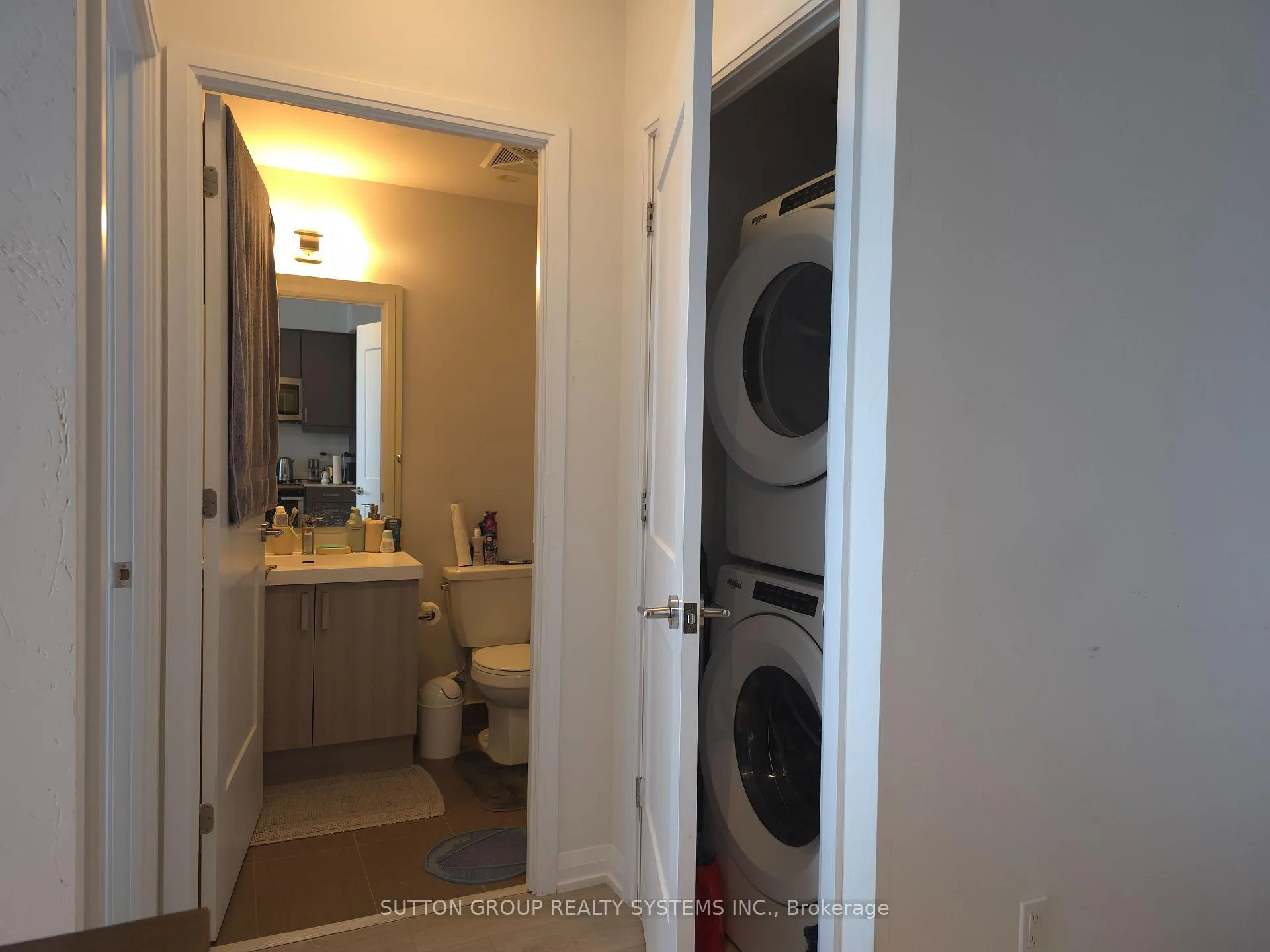 Photo 7 of Unit 2418, 7895 Jane Street, Vaughan, Concord — HOMEH