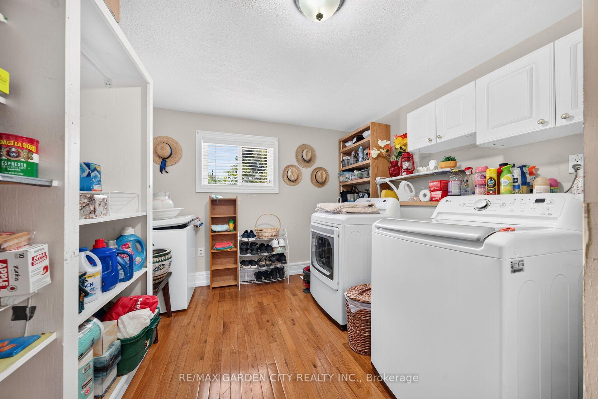 Photo 19 of 156 Simcoe Street E, Hamilton, North End — HOMEH