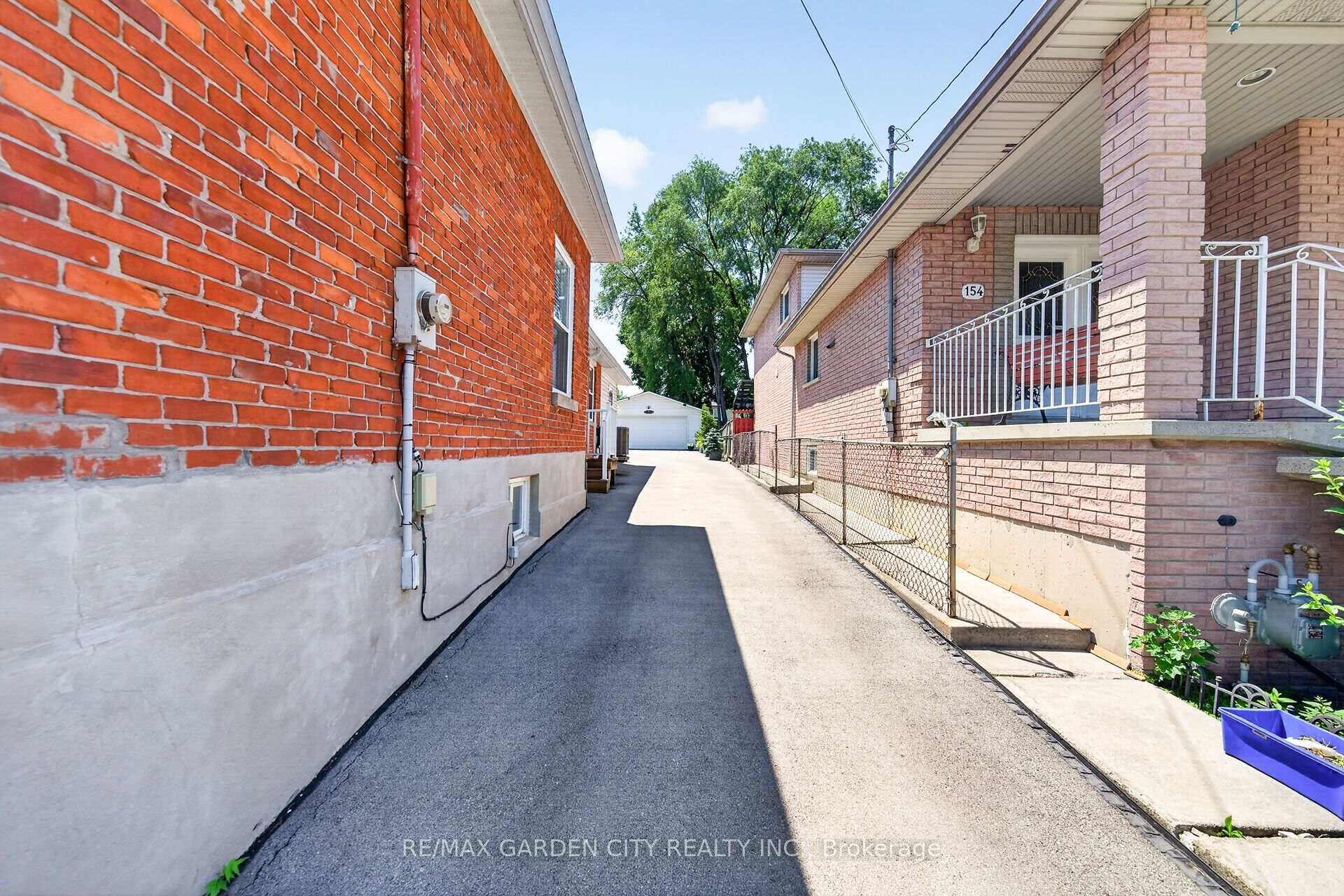 Photo 27 of 156 Simcoe Street E, Hamilton, North End — HOMEH
