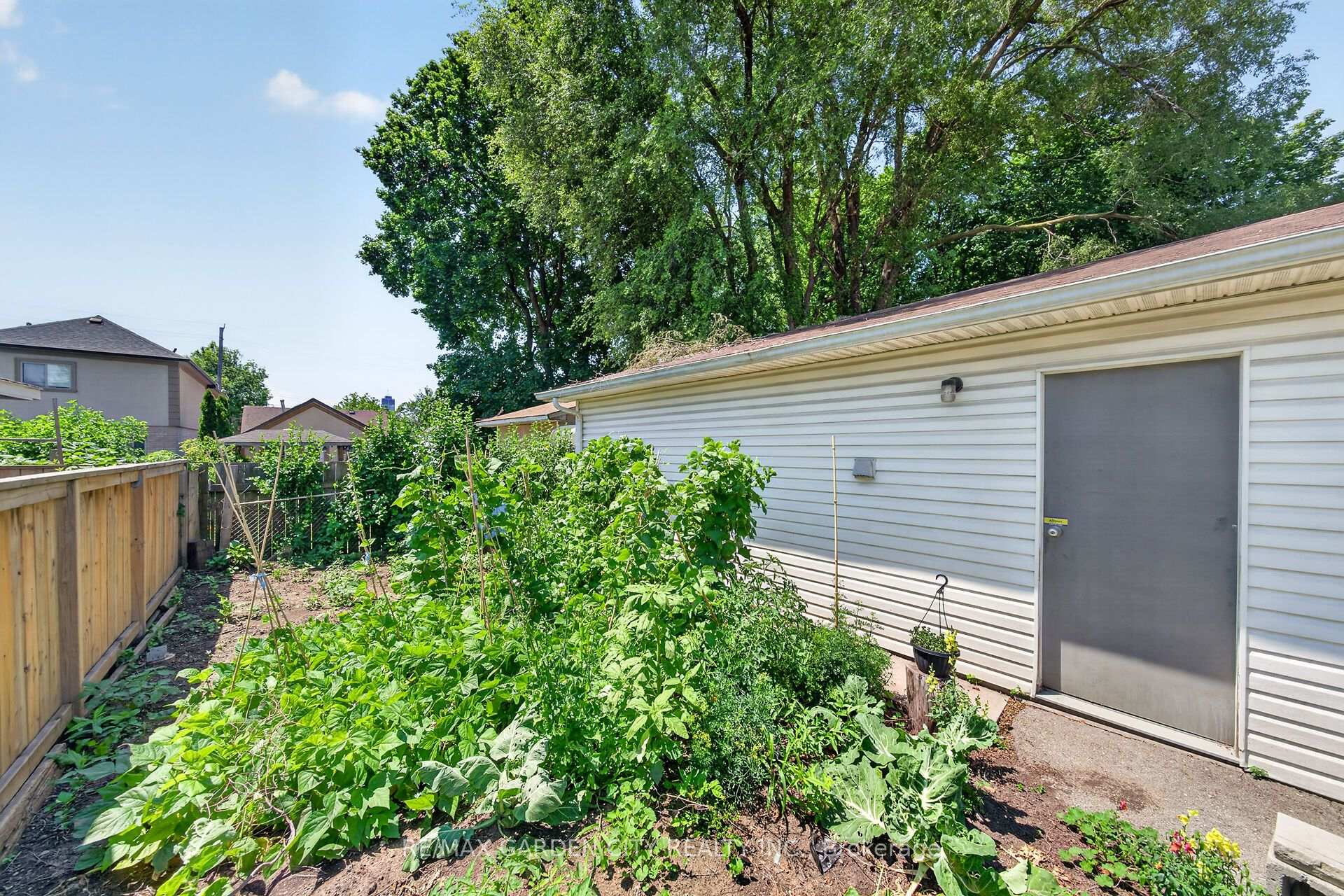 Photo 31 of 156 Simcoe Street E, Hamilton, North End — HOMEH