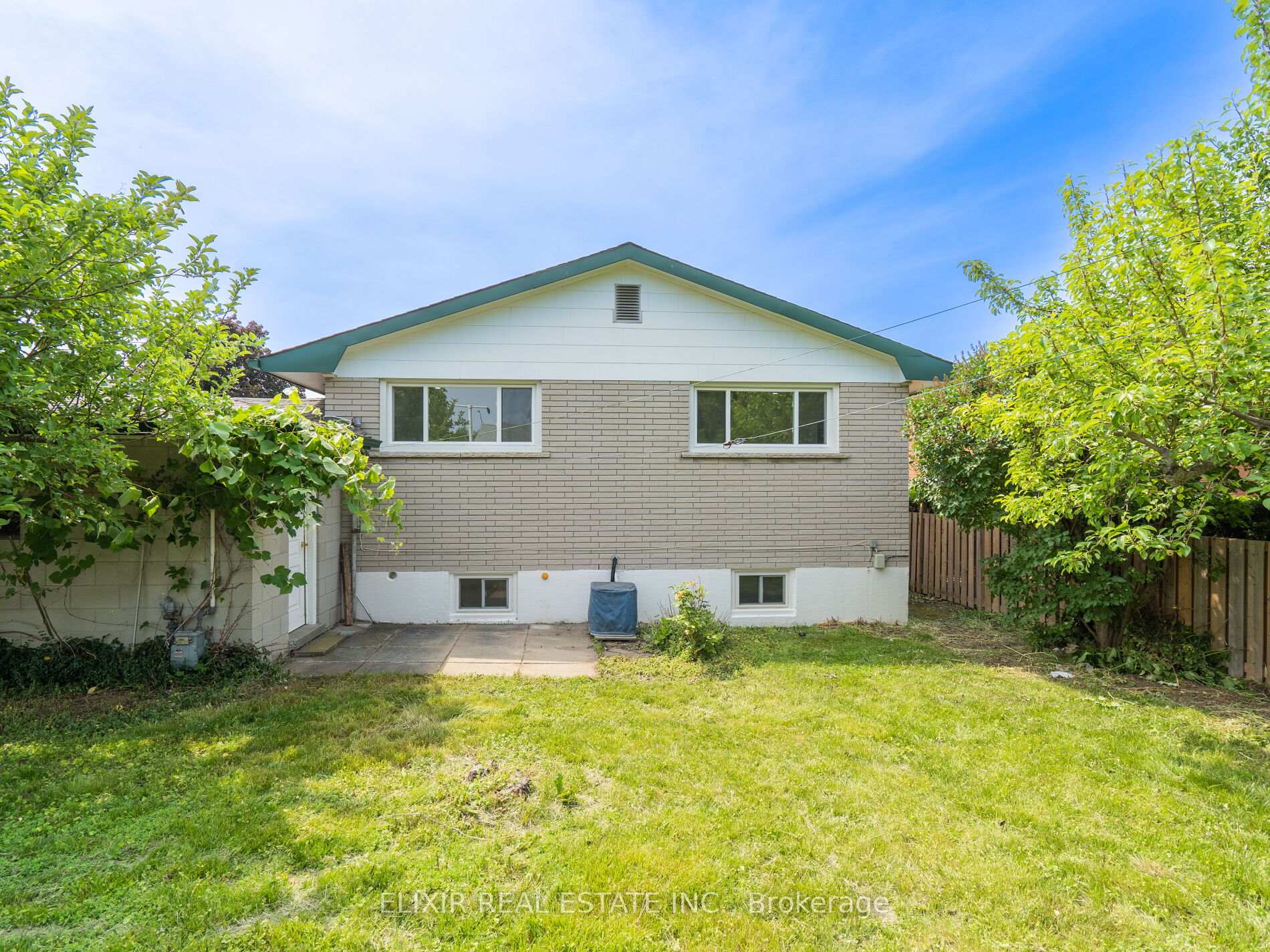 Photo 30 of 63 Champlain Avenue, Hamilton, Greenford — HOMEH