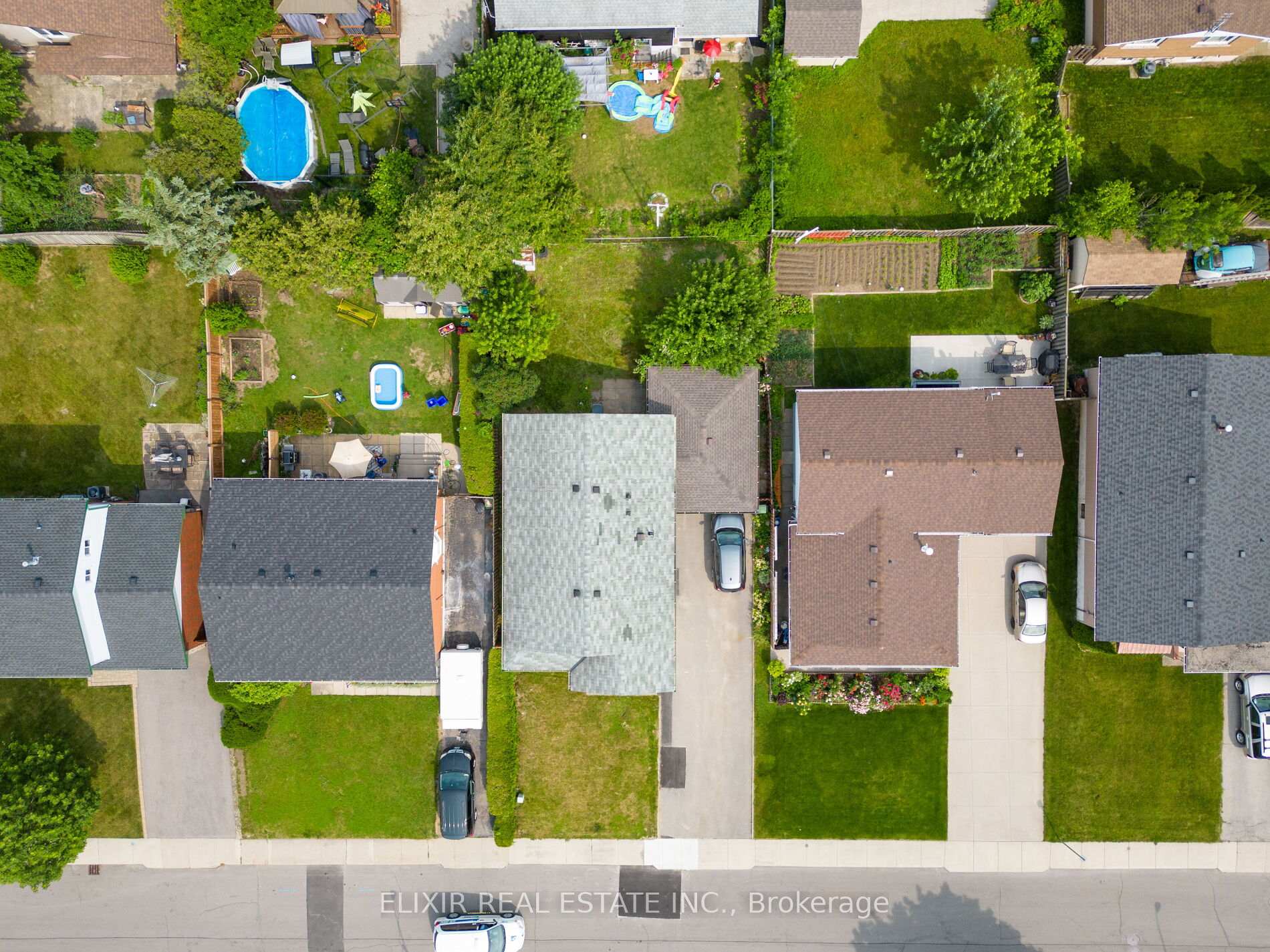 Photo 33 of 63 Champlain Avenue, Hamilton, Greenford — HOMEH