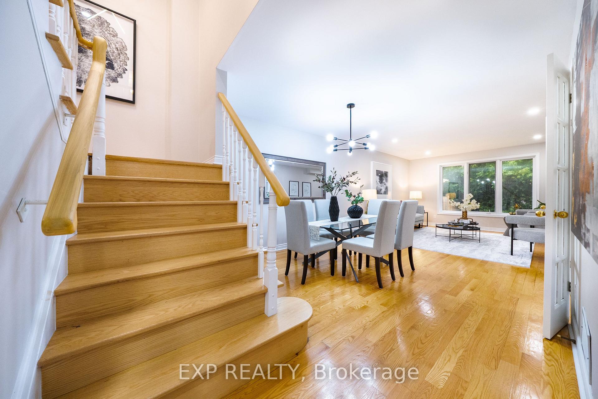 Photo 5 of 7 Wetherby Circle, Markham, German Mills — HOMEH