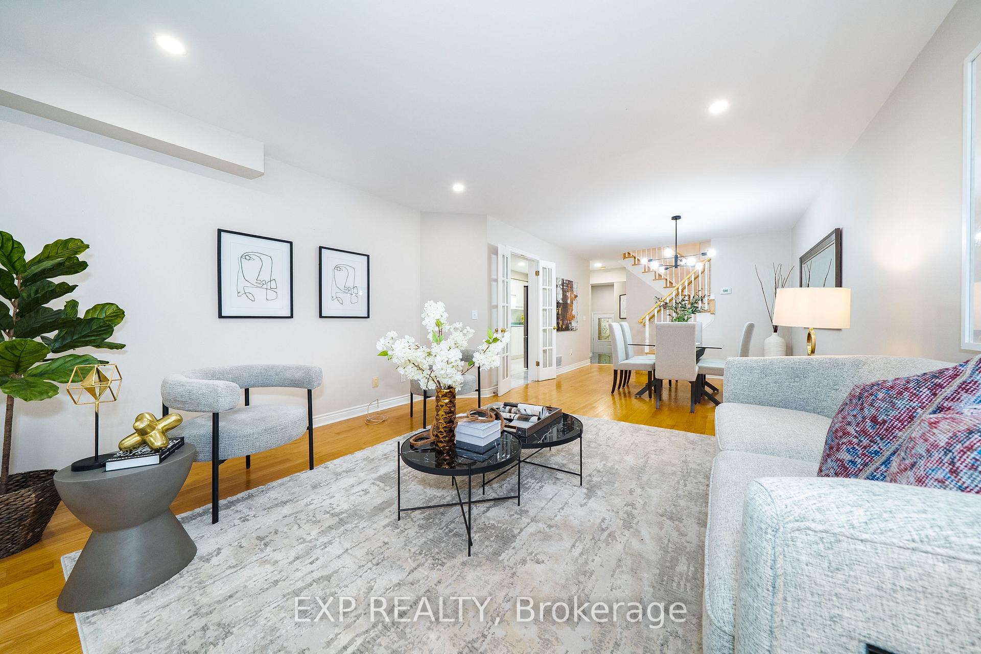 Photo 11 of 7 Wetherby Circle, Markham, German Mills — HOMEH