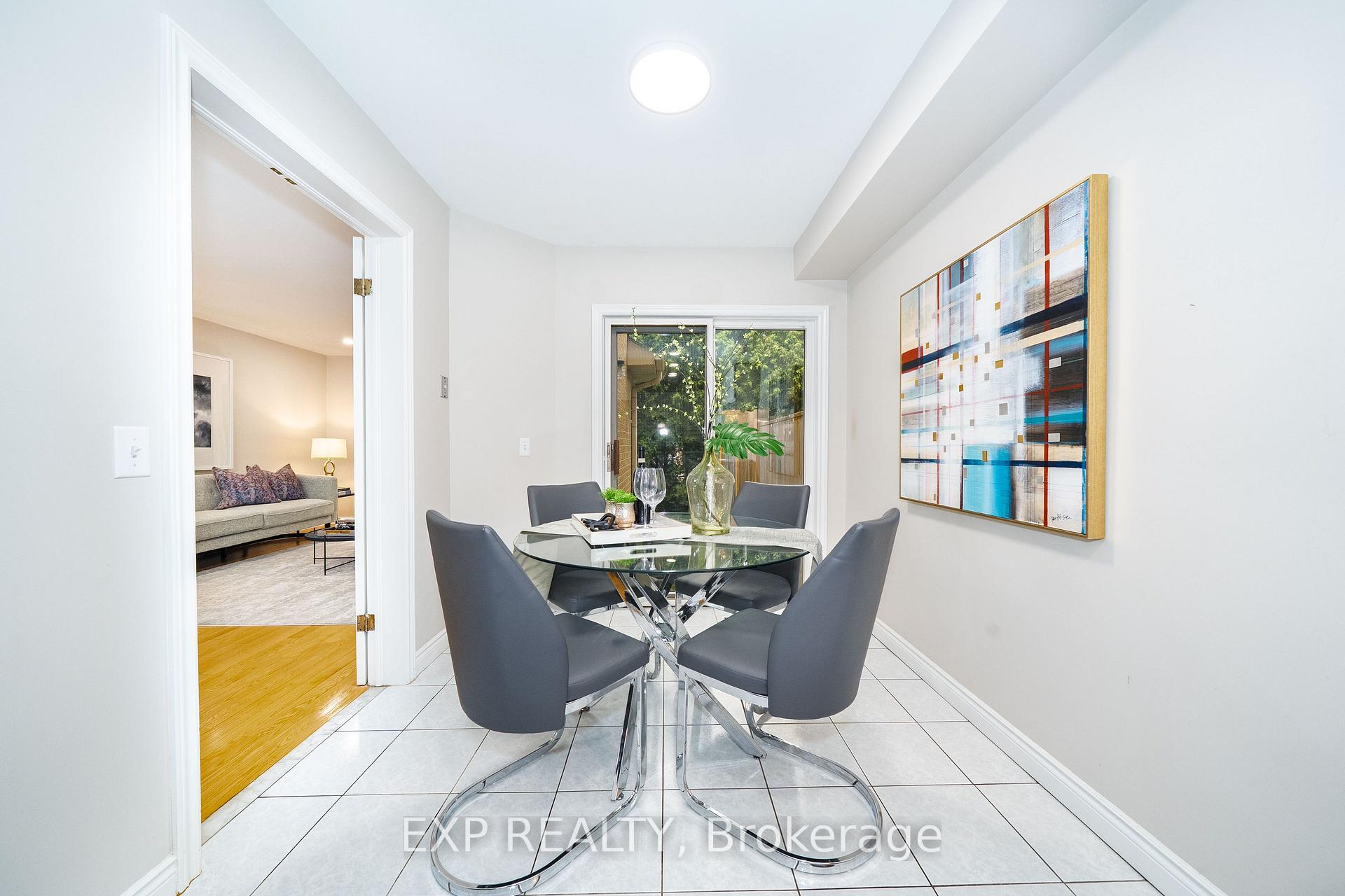 Photo 14 of 7 Wetherby Circle, Markham, German Mills — HOMEH