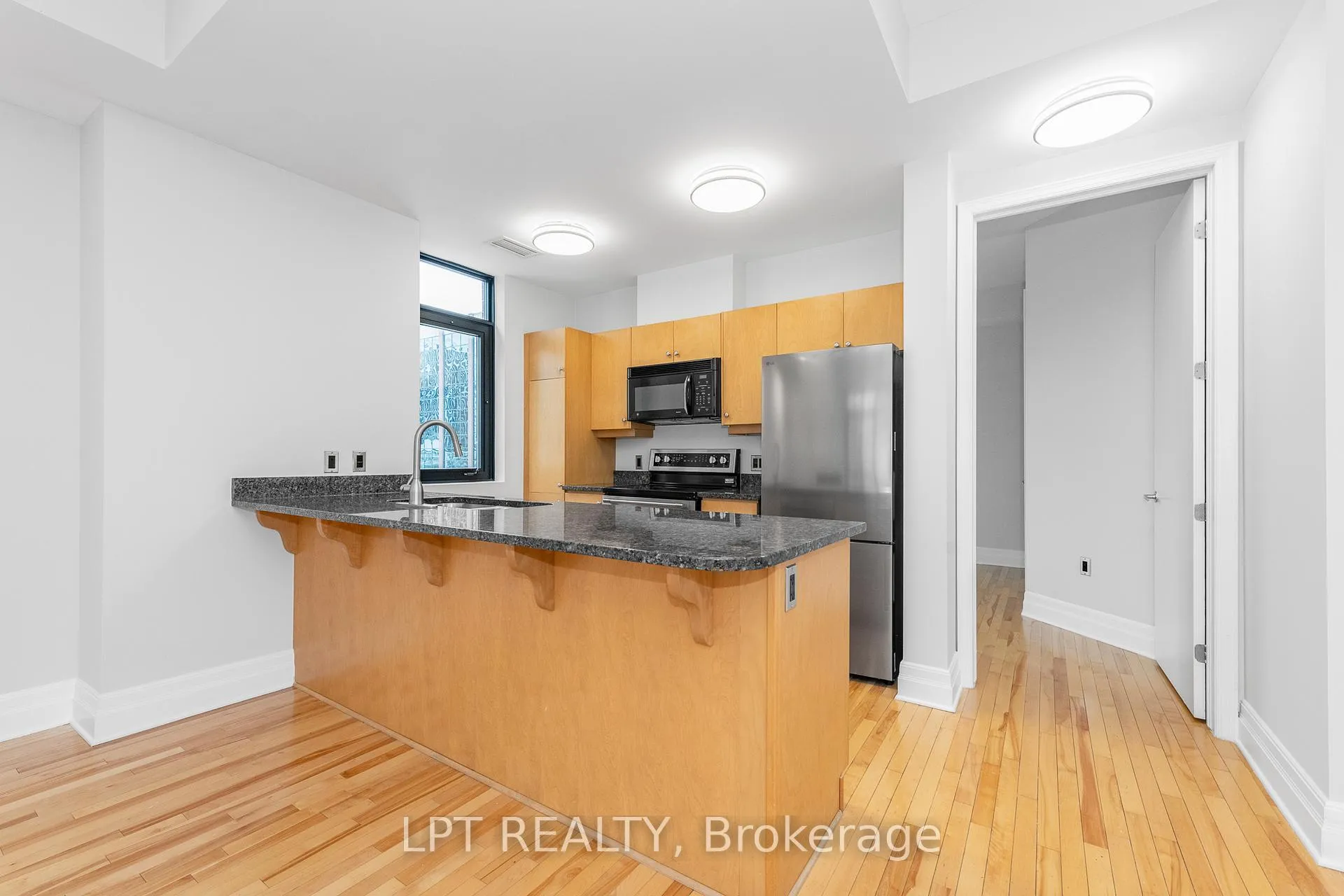 Photo 5 of Unit 606, 375 Lisgar Street, Ottawa, Ottawa Centre — HOMEH