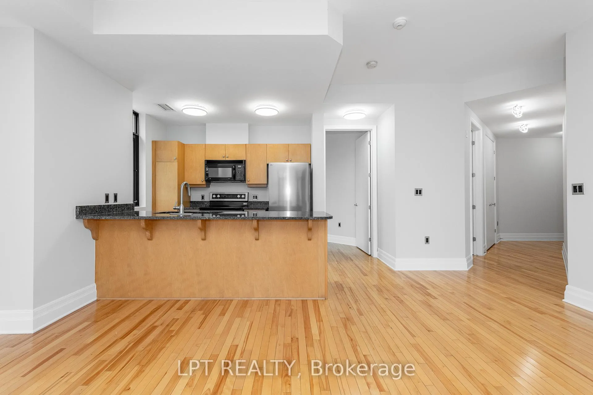 Photo 6 of Unit 606, 375 Lisgar Street, Ottawa, Ottawa Centre — HOMEH