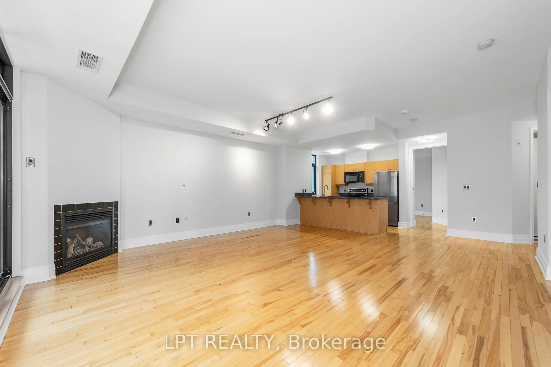 Photo 8 of Unit 606, 375 Lisgar Street, Ottawa, Ottawa Centre — HOMEH