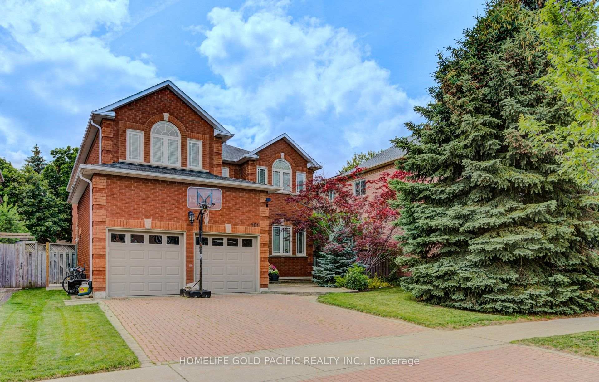 Photo 2 of 101 Clarendon Drive, Richmond Hill, Bayview Hill — HOMEH