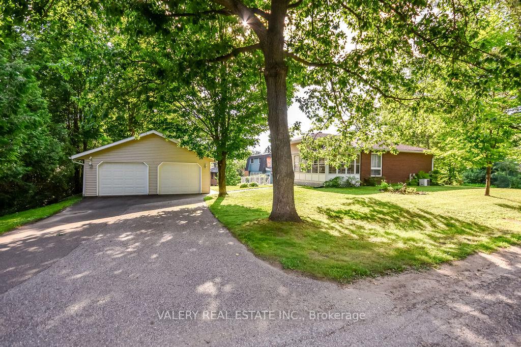 Photo 1 of 215 Fraser Street, Gravenhurst, Muskoka (S) — HOMEH