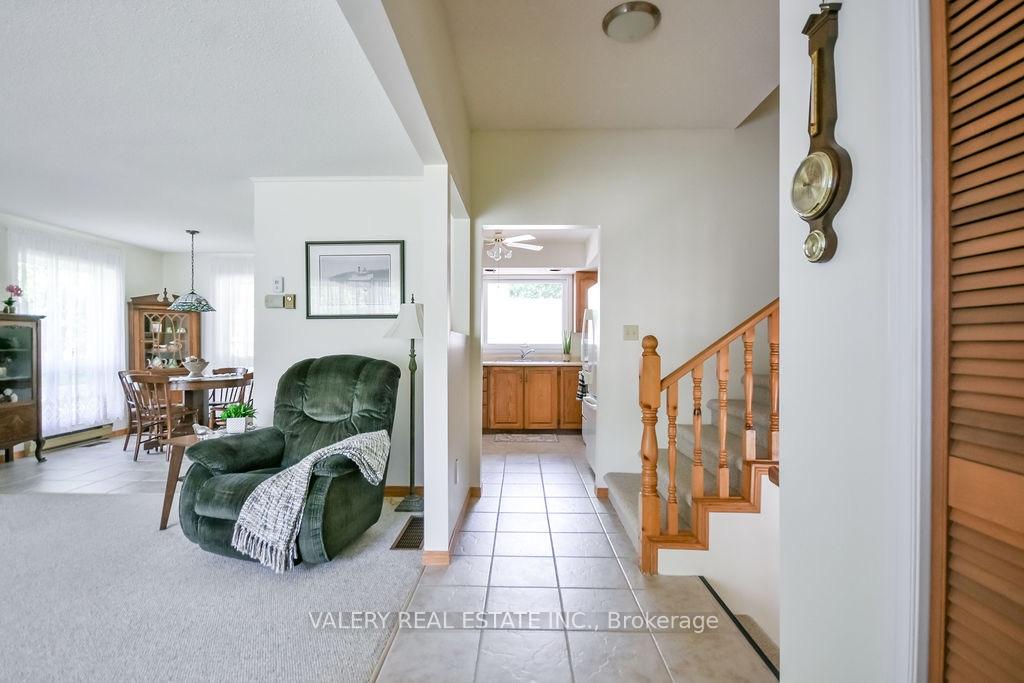 Photo 2 of 215 Fraser Street, Gravenhurst, Muskoka (S) — HOMEH