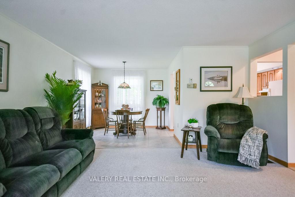 Photo 5 of 215 Fraser Street, Gravenhurst, Muskoka (S) — HOMEH