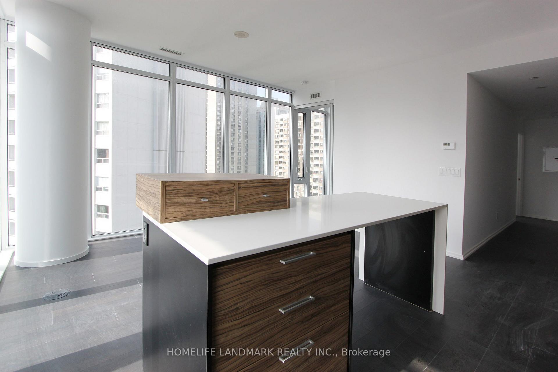 Photo 4 of Unit 1204, 75 St Nicholas Street, Toronto, Bay Street Corridor — HOMEH