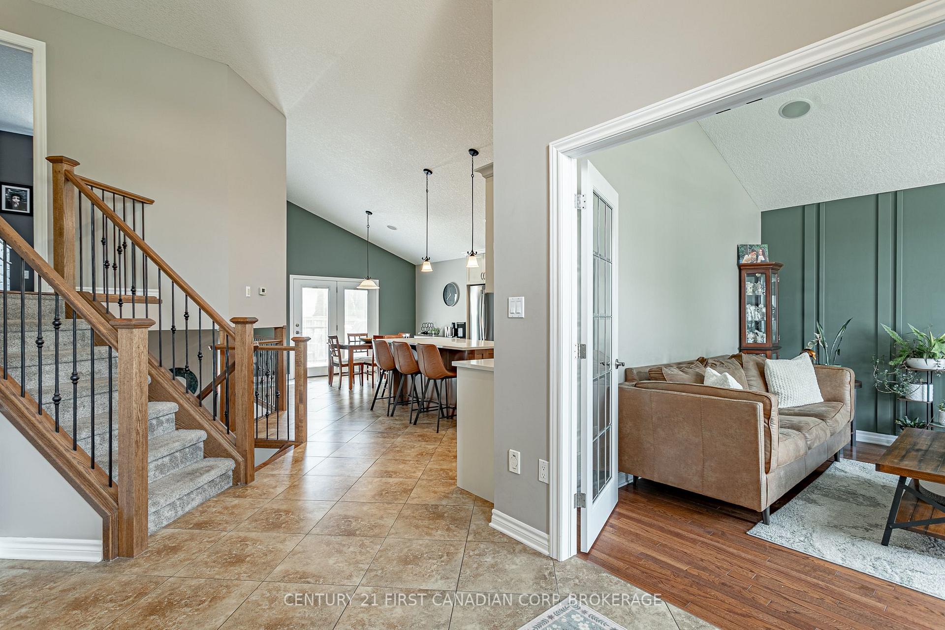 Photo 5 of 270 Boyd Boulevard, Zorra, Thamesford — HOMEH